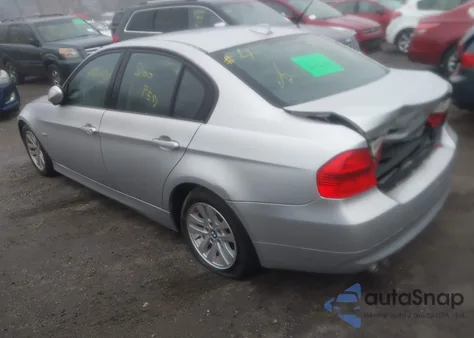 2006 BMW 325I z USA, uszkodzony, nr VIN WBAVB13586KX39317